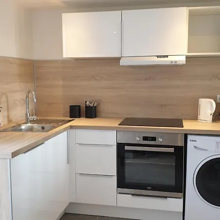 Appartement Superbe 2p Atypique Près Port Vieil *
