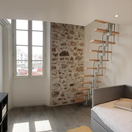 Superbe 2p Atypique Pres Port Vieil * Antibes
